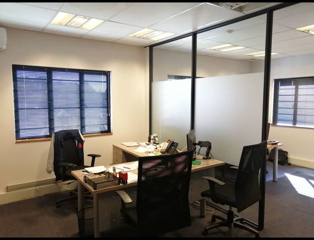 174M² OFFICE FOR SALE IN WESTVILLE